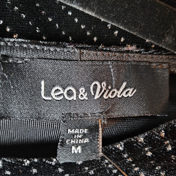 Lea and Viola black metallic front knot dress size medium new with tags - Picture 4 of 7